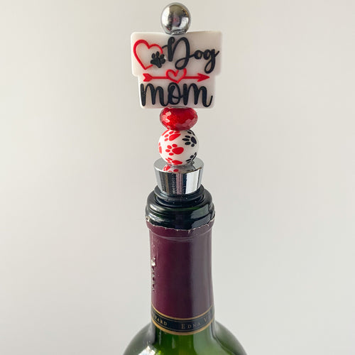 "Dog Mom" Beaded Wine Stopper | Handcrafted Paw Print Gift for Dog Lovers & Wine Enthusiasts