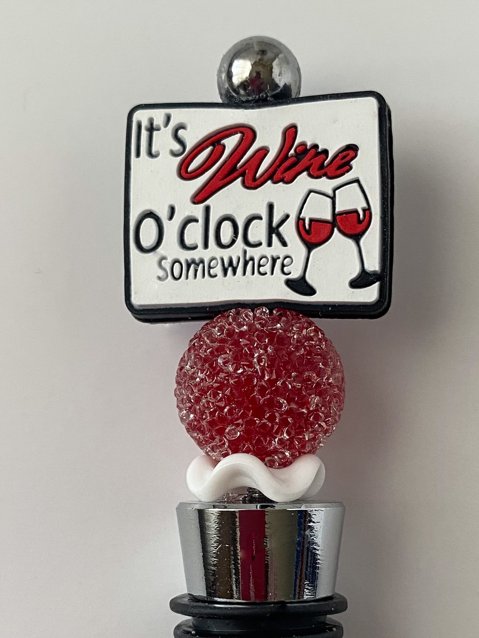 Red and white wine lover wine stopper with red and white accent beads, handmade gift for wine lovers