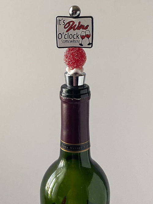 Red and white wine lover wine stopper with red and white accent beads, handmade gift for wine lovers